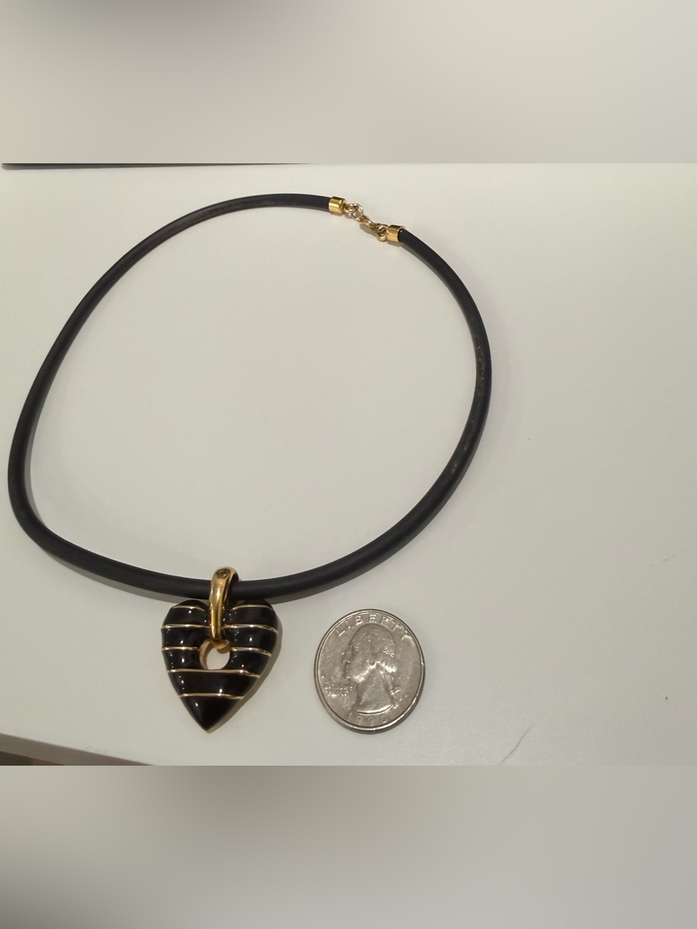 Unbranded Gold & Black Striped Heart Pendant Necklace (read)